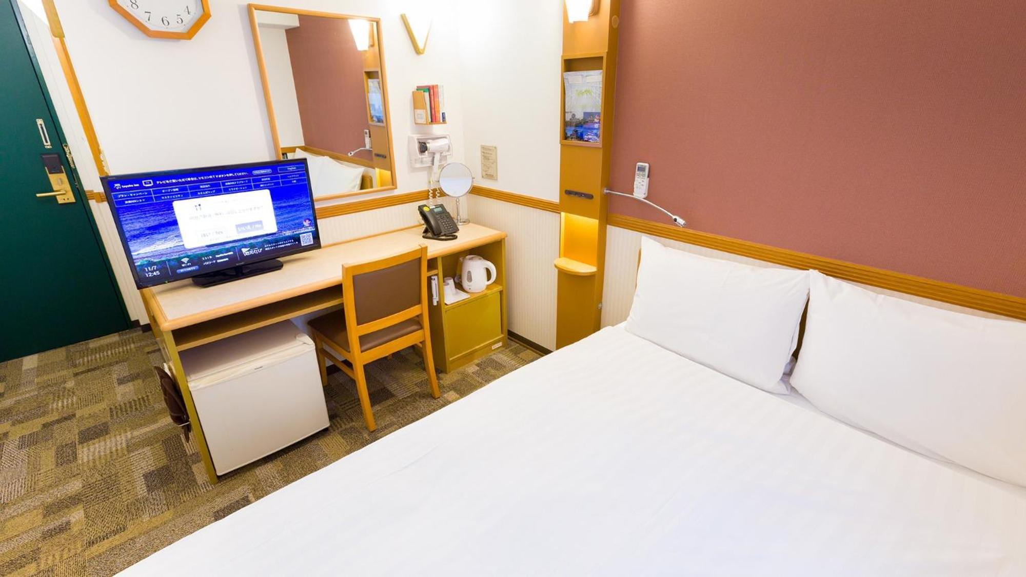 Toyoko Inn Sendai Nishi-Guchi Hirose-Dori Rum bild