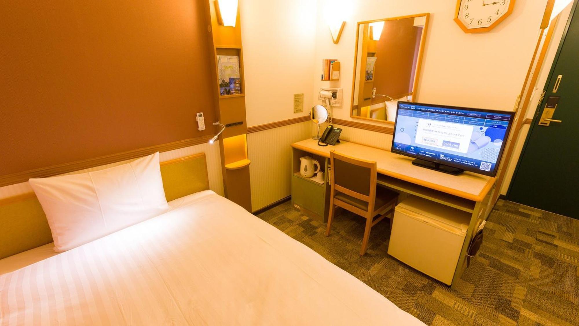 Toyoko Inn Sendai Nishi-Guchi Hirose-Dori Rum bild