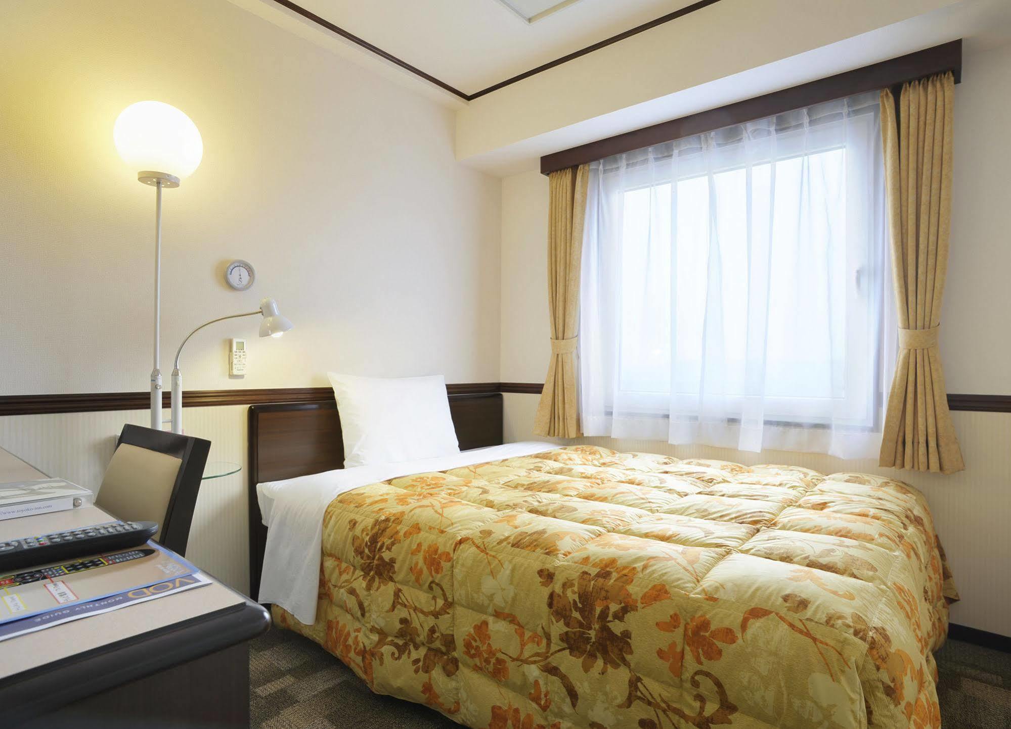 Toyoko Inn Sendai Nishi-Guchi Hirose-Dori Exteriör bild