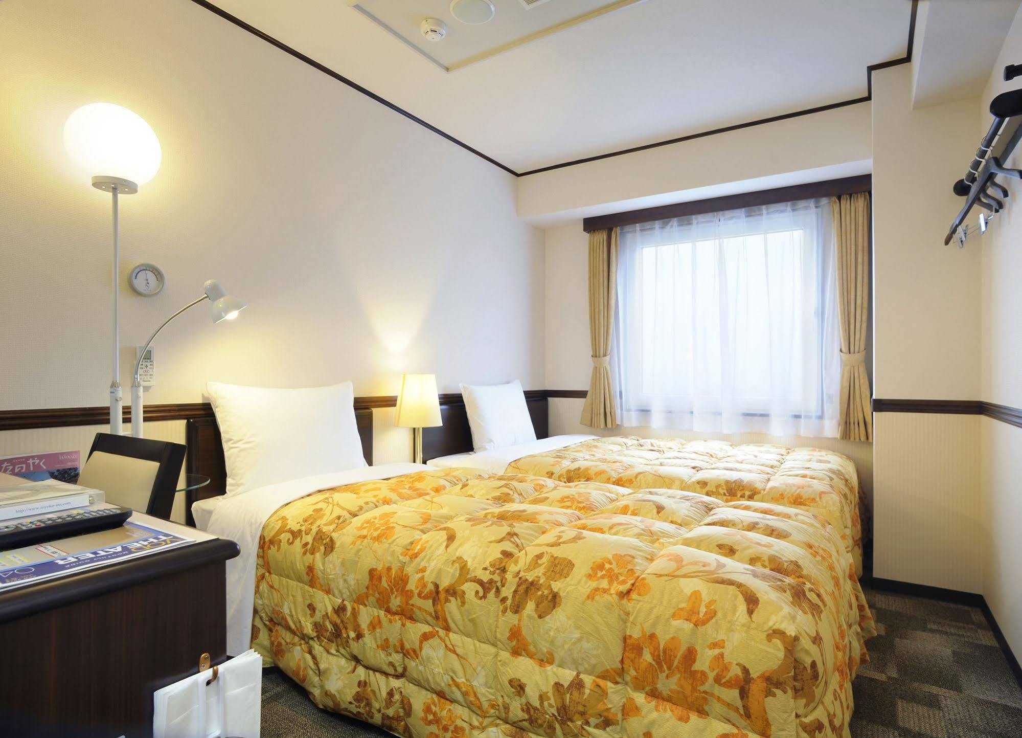 Toyoko Inn Sendai Nishi-Guchi Hirose-Dori Exteriör bild